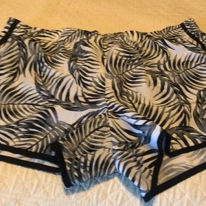 Running shorts size L